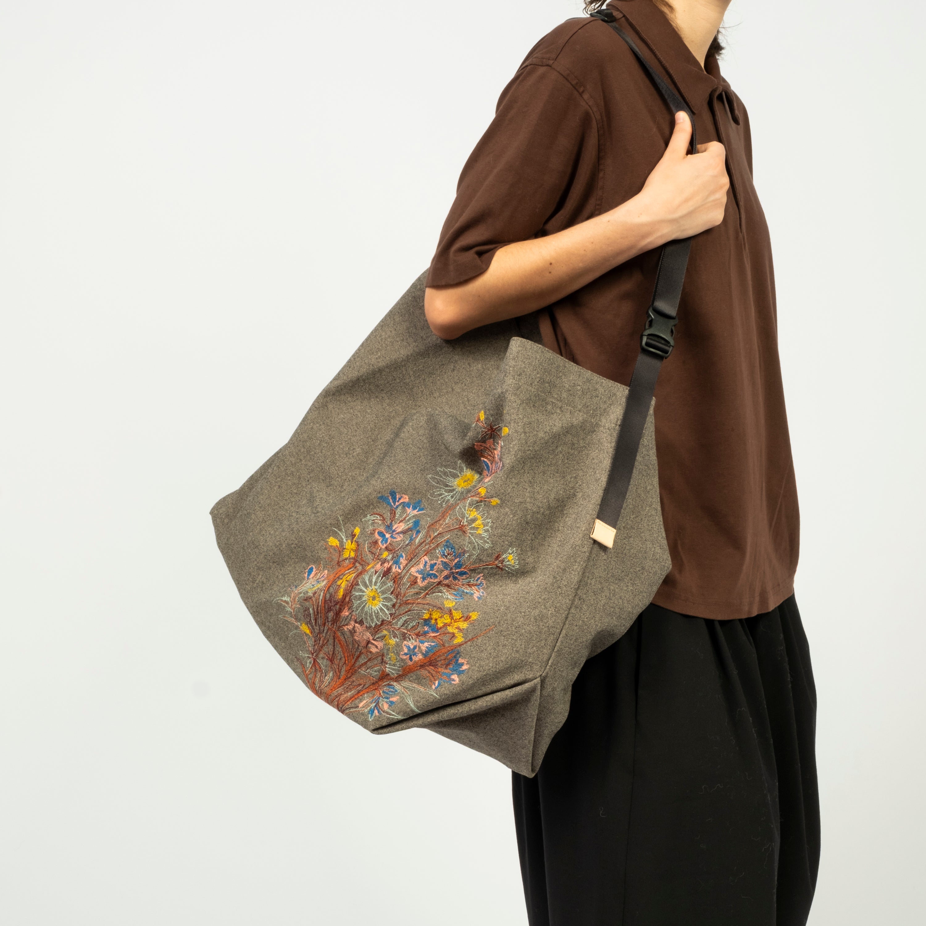 [NINE TAILOR] N-1521 TARTARIAN BAG _ BLACK