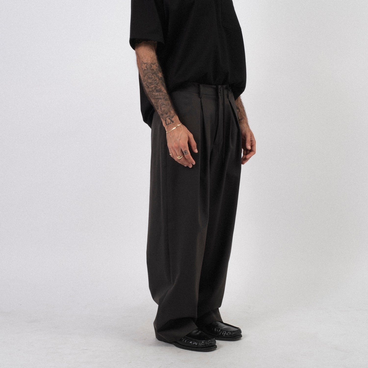 [SSSTEIN] ST958 EASY WIDE TROUSERS _ GREY KHAKI