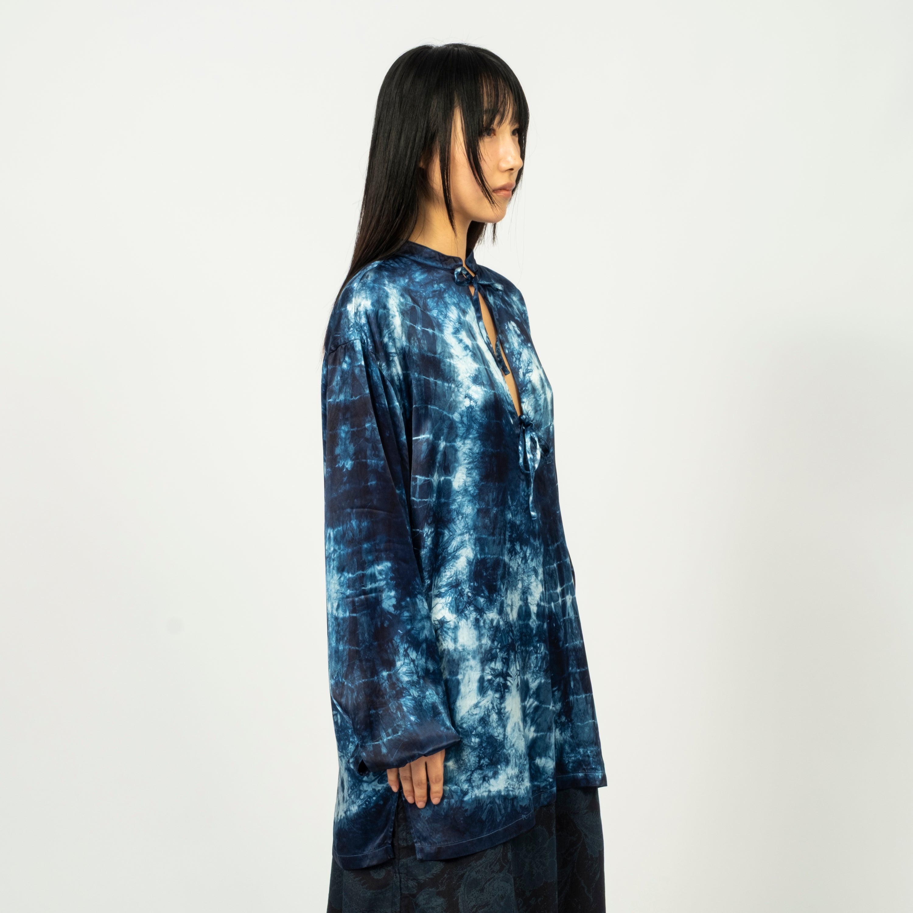 [BLUE BLUE JAPAN] WOVEN INDIGO -KASANE SHIBORI- SKIPPER SHIRT _ INDIGO
