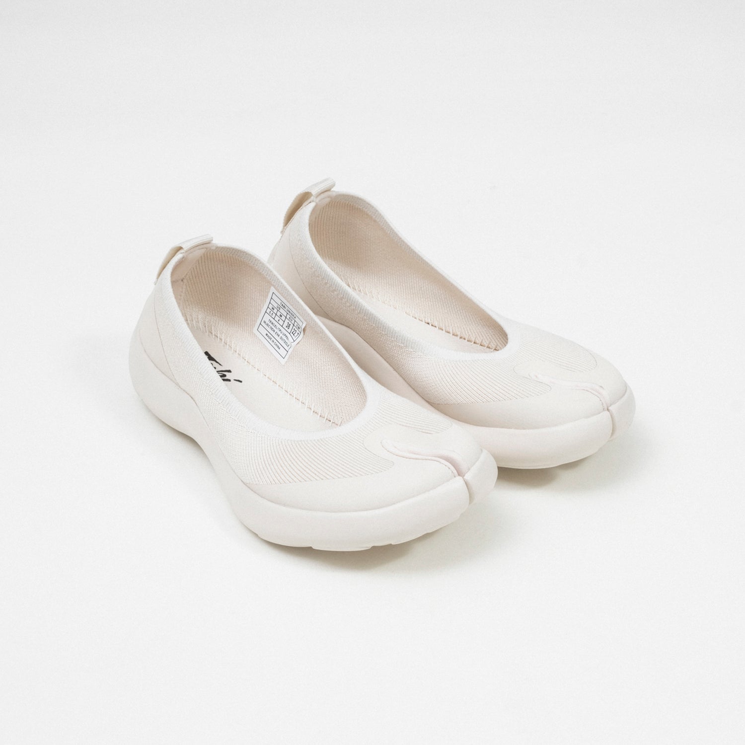 [TABI FOOTWEAR] TABI BALLERINA _ OFF WHITE