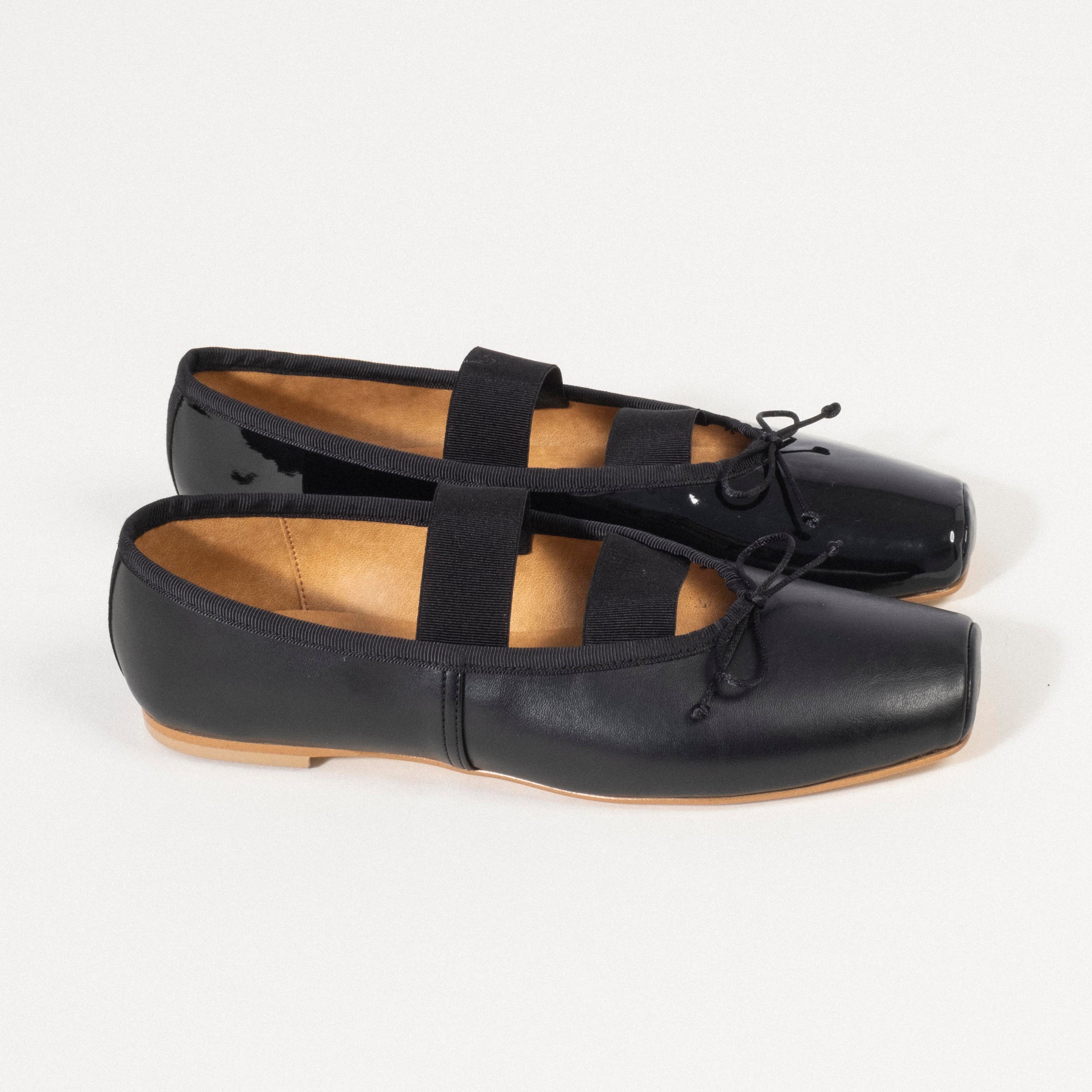 [RHODOLIRION] QT1115 MATERIAL COMBINATION BALLET SHOES _ B-BLACK