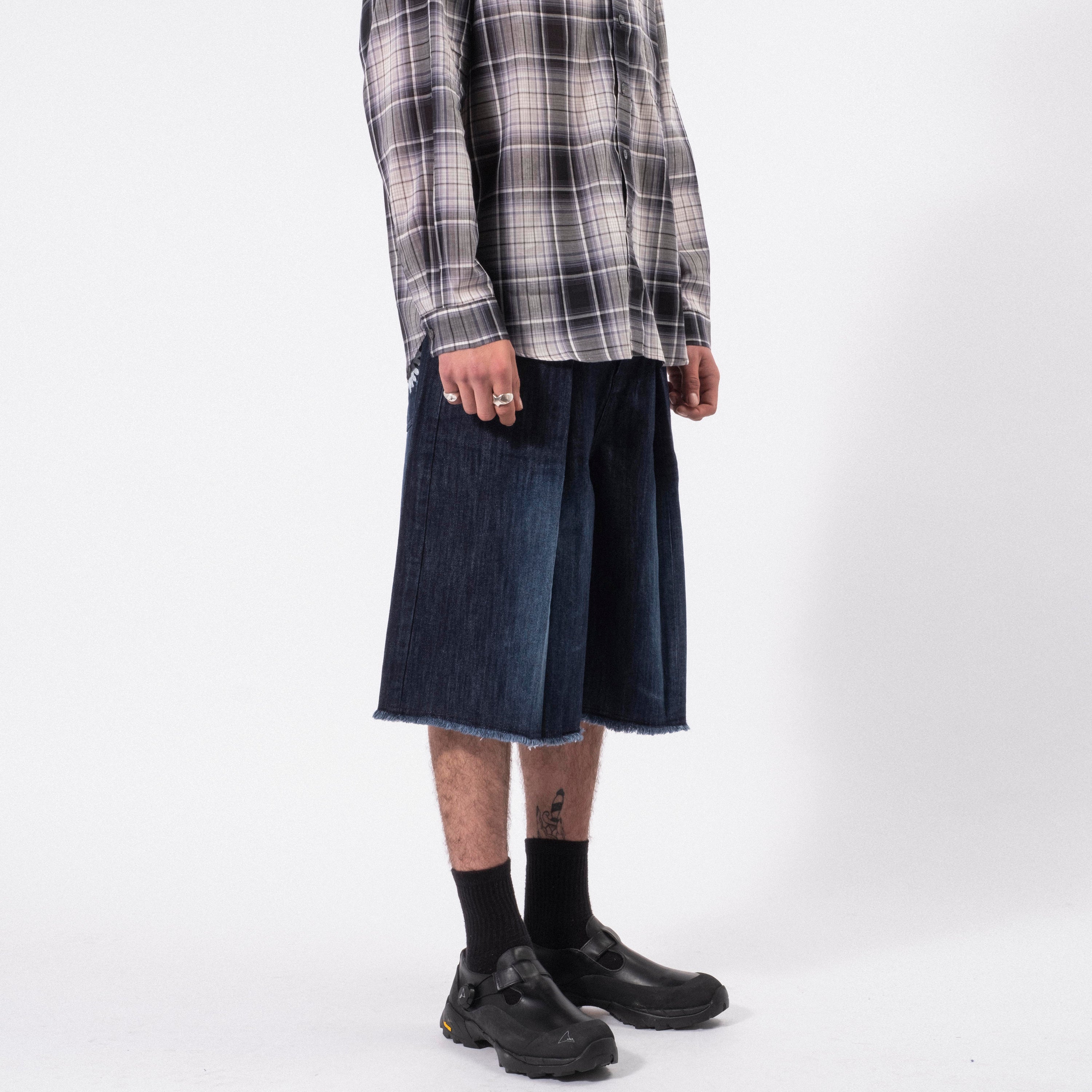[999HUMANITY] CUTTING EDGE BURMUDA PANTS _ INDIGO ONE WASH