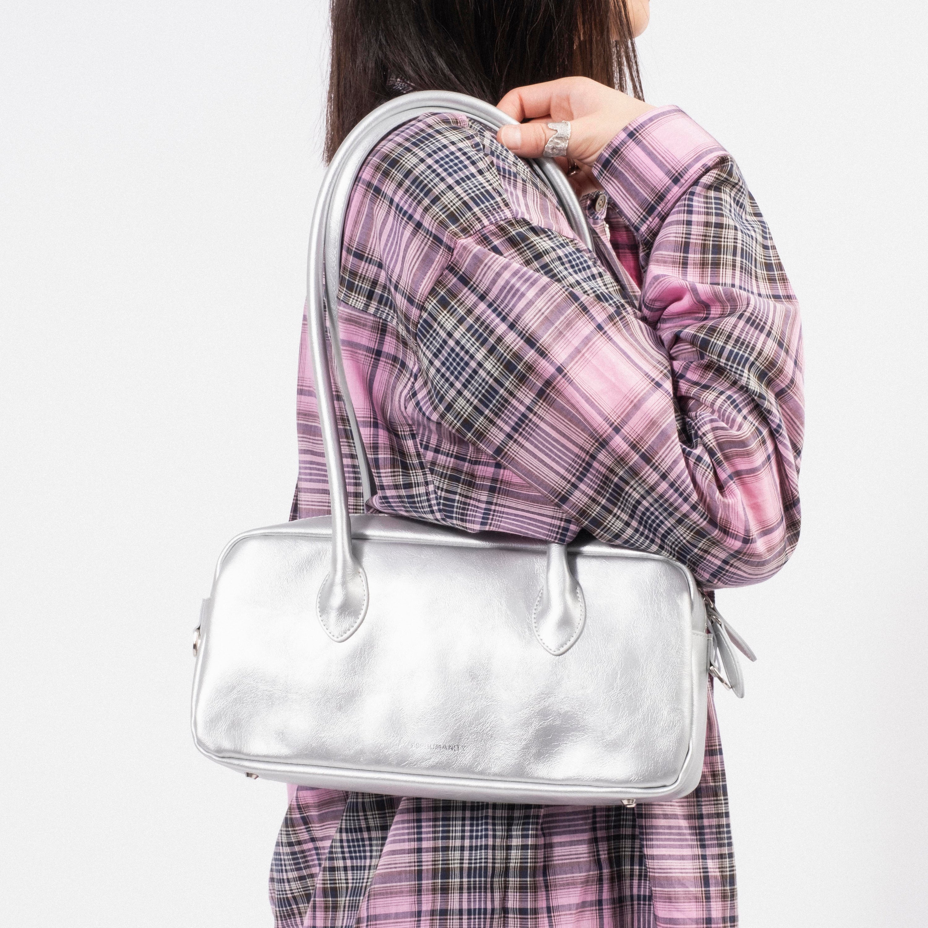 [999HUMANITY] BOWLING BAG _ VINTAGE SILVER