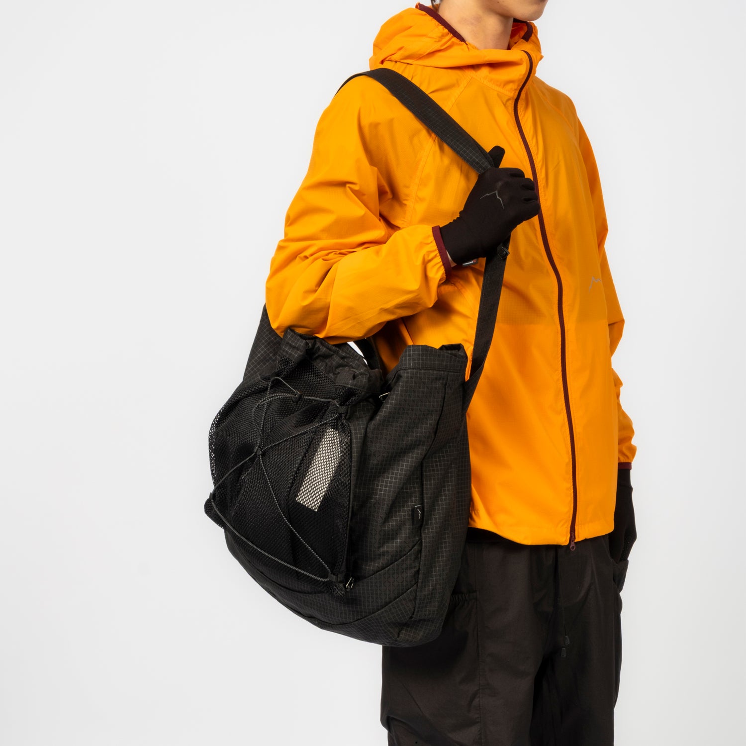 [CAYL] TRAIL TOTE B GRID _ BLACK