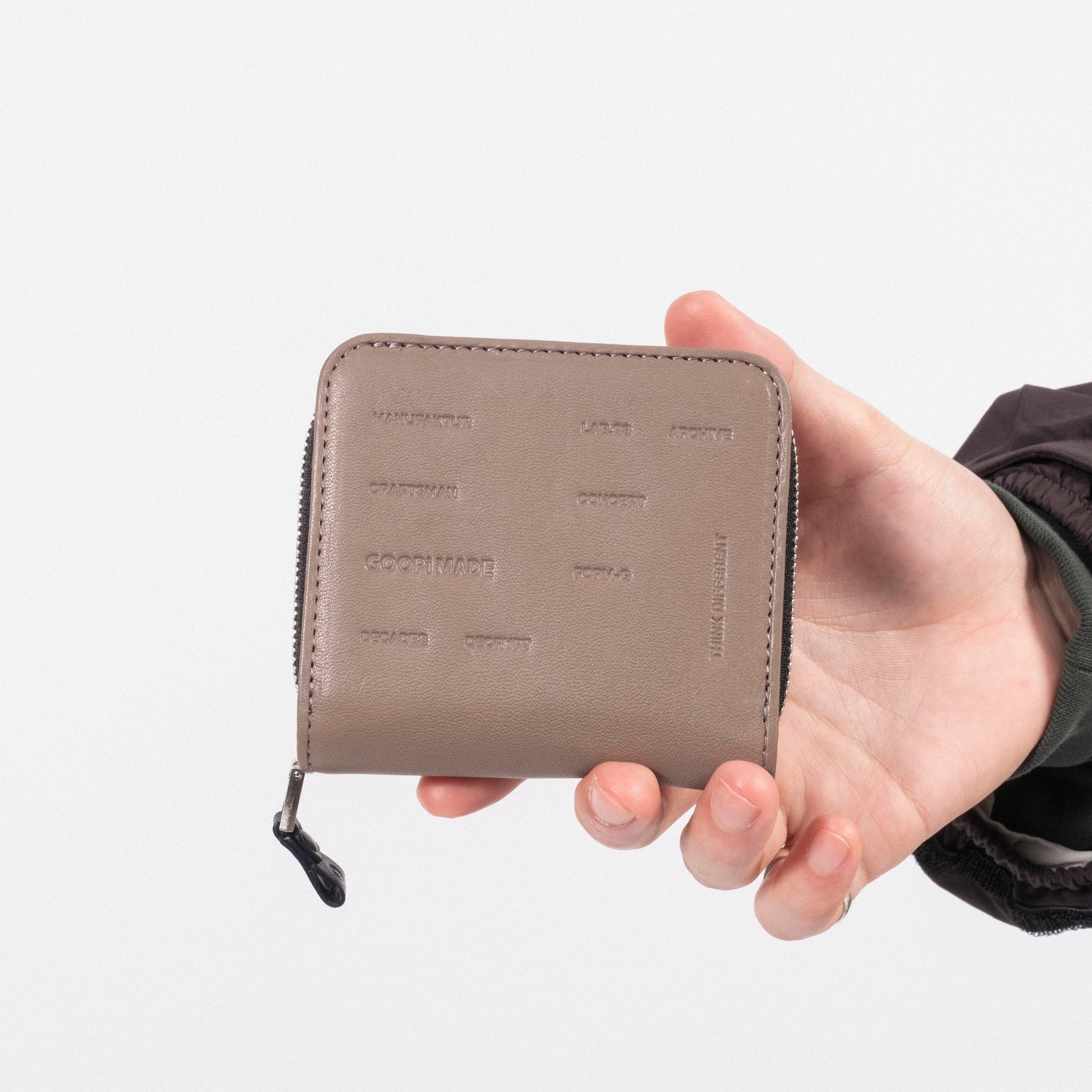 [GOOPiMADE X MASTER-PIECE] “GMASTER-03” G-LOGO LEATHER FOND WALLET _ CLASSIC