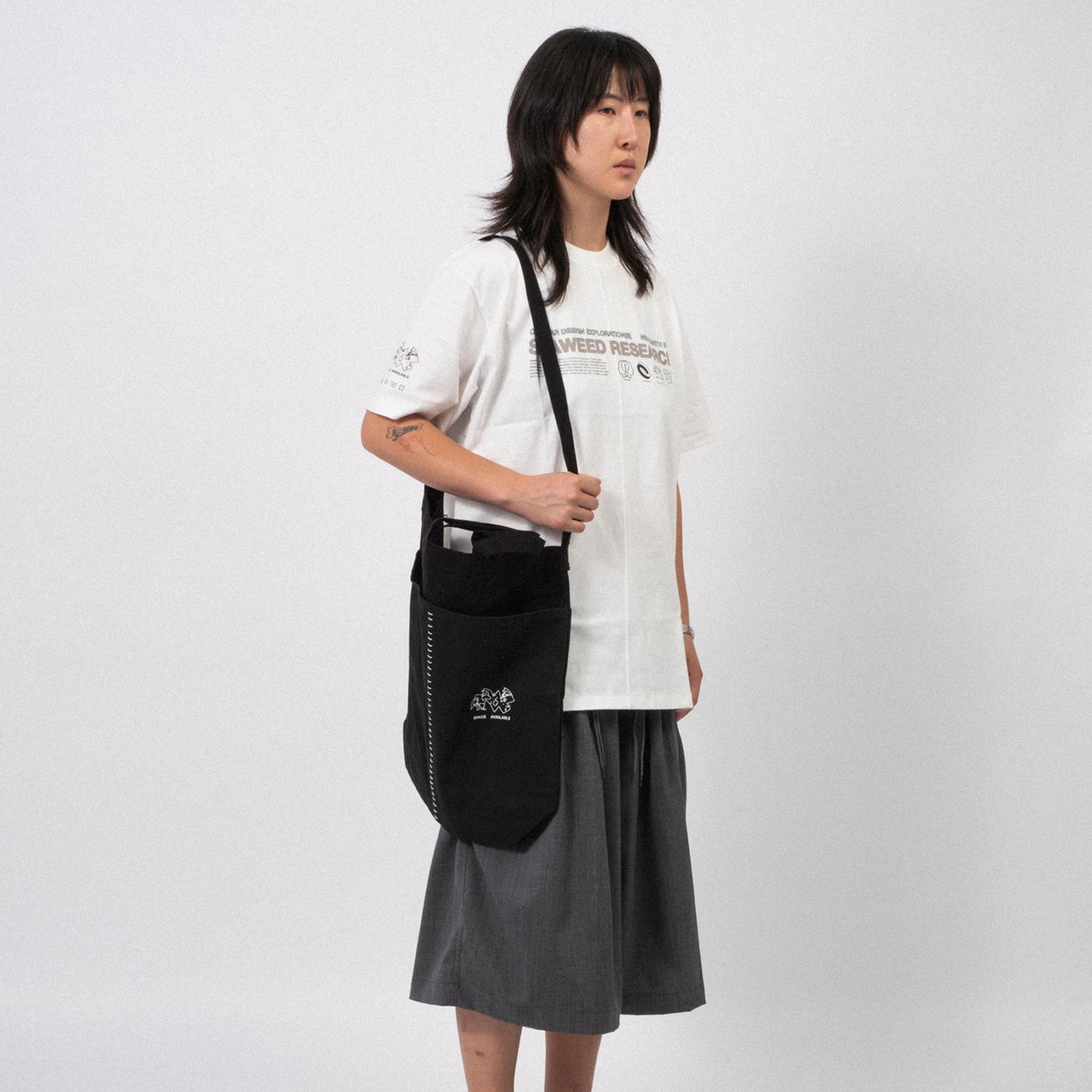 [SPACE AVAILABLE] STUDIO TOTE BAG _ BLACK