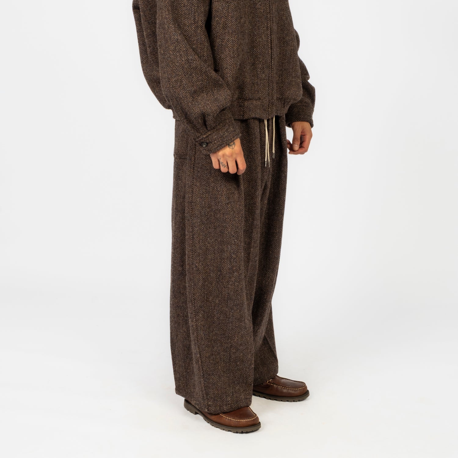 [SILLAGE] CIRCULAR PANTS HERRINGBONE  _ BROWN HARRIS TWEED