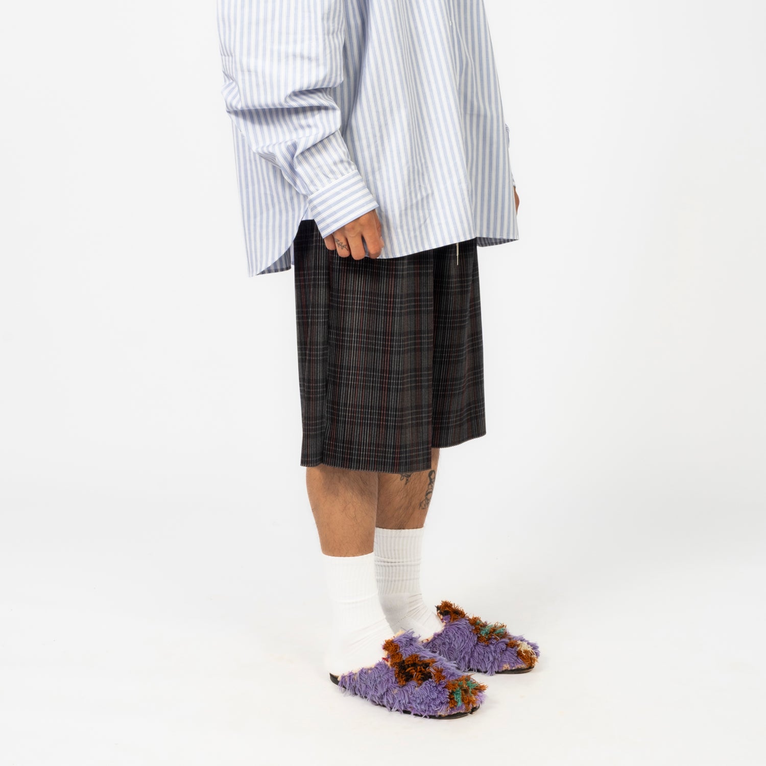 [SILLAGE] CIRCULAR PLEATS SHORT PANTS DEADSTOCK _ WATAHIKO TEX NAVY GREY PLAID