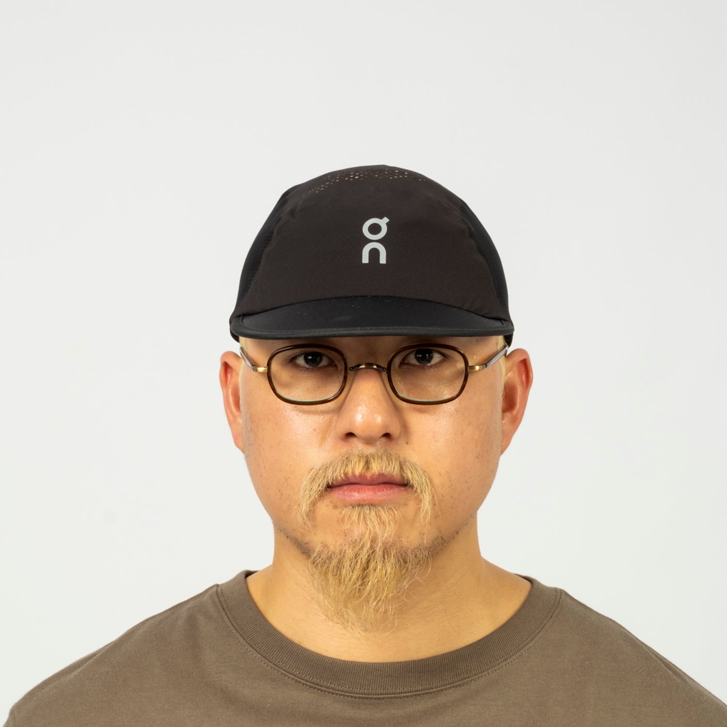 [ON RUNNING] ULTRA CAP _ BLACK