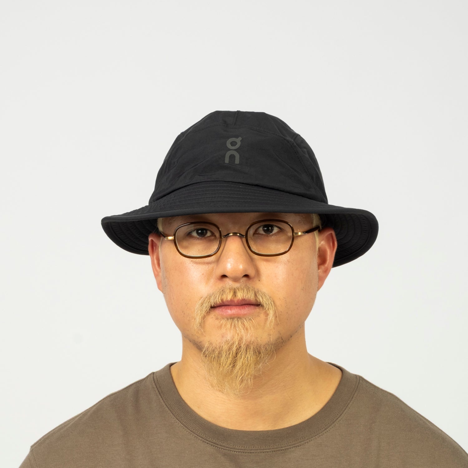 [ON RUNNING] TRAIL HAT _ BLACK