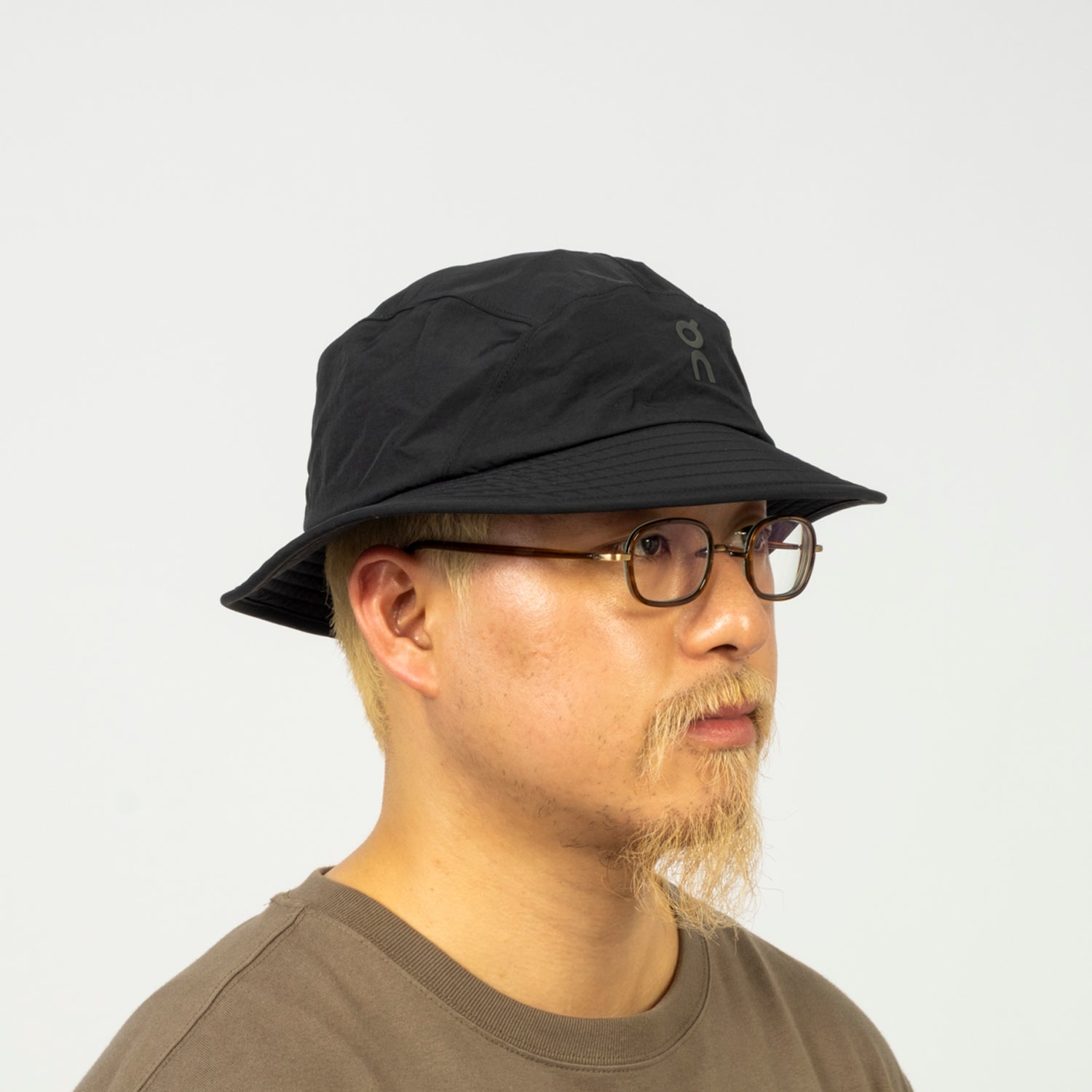 [ON RUNNING] TRAIL HAT _ BLACK
