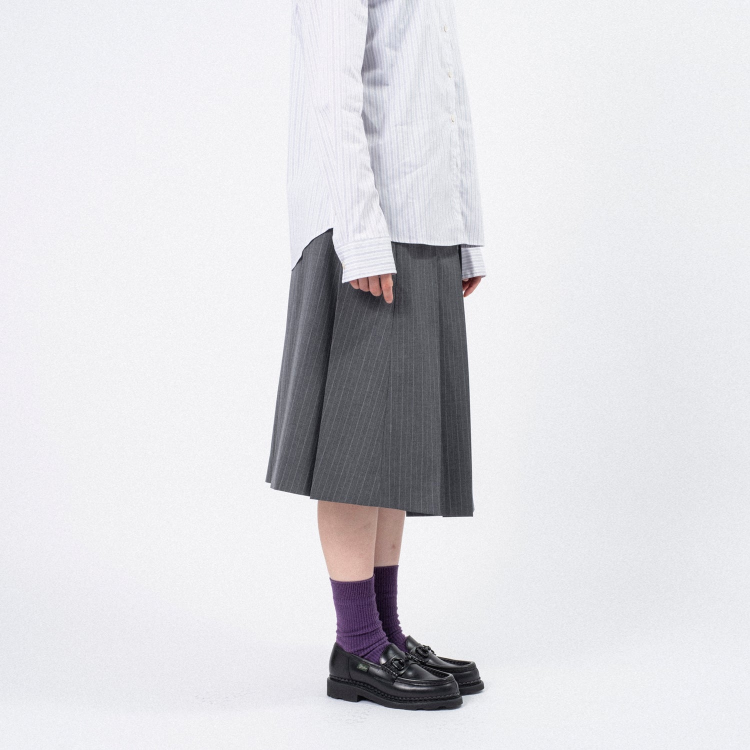 [DUNST] RIBBONED PLEATS SKIRT _ GREY STRIPE