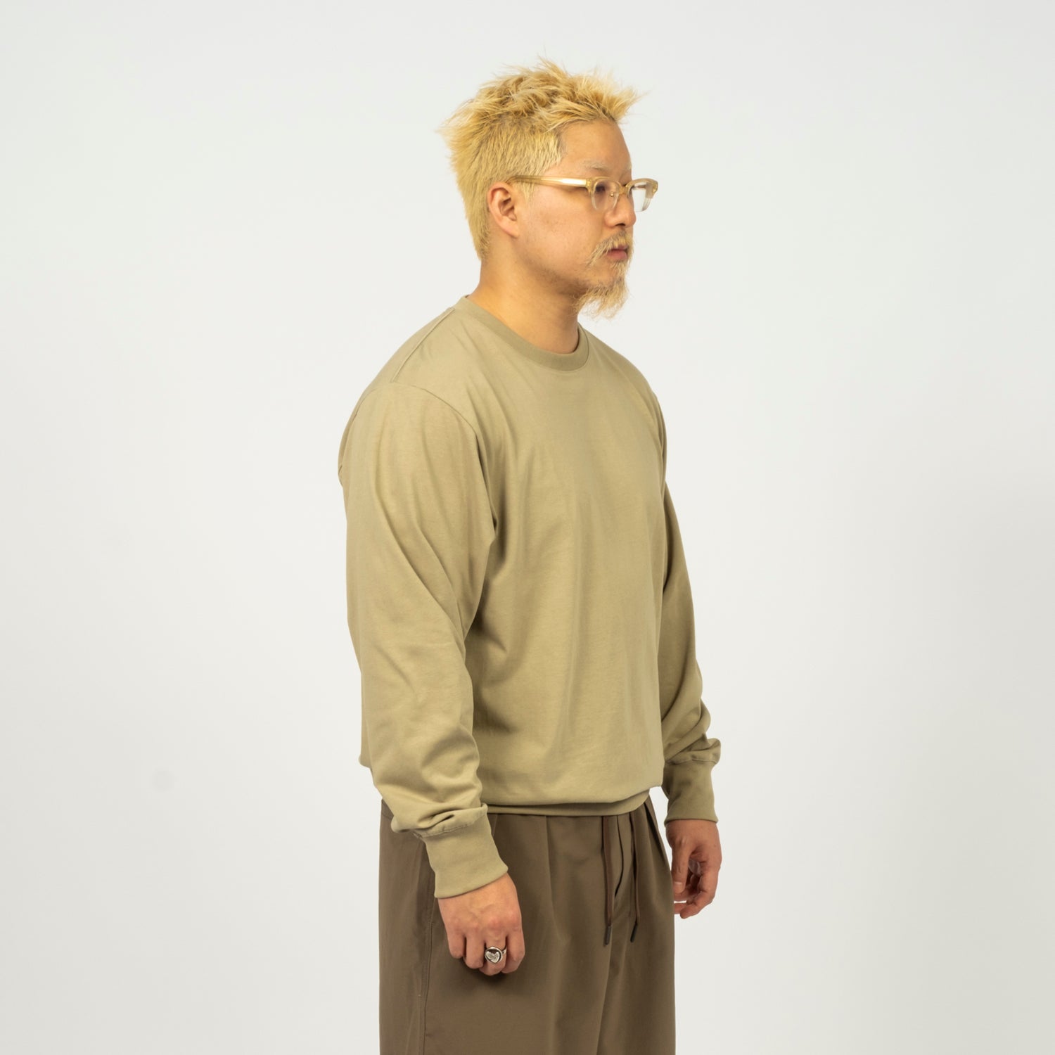 [KUNI] GUNNII L/S T-SHIRT _ OLIVE
