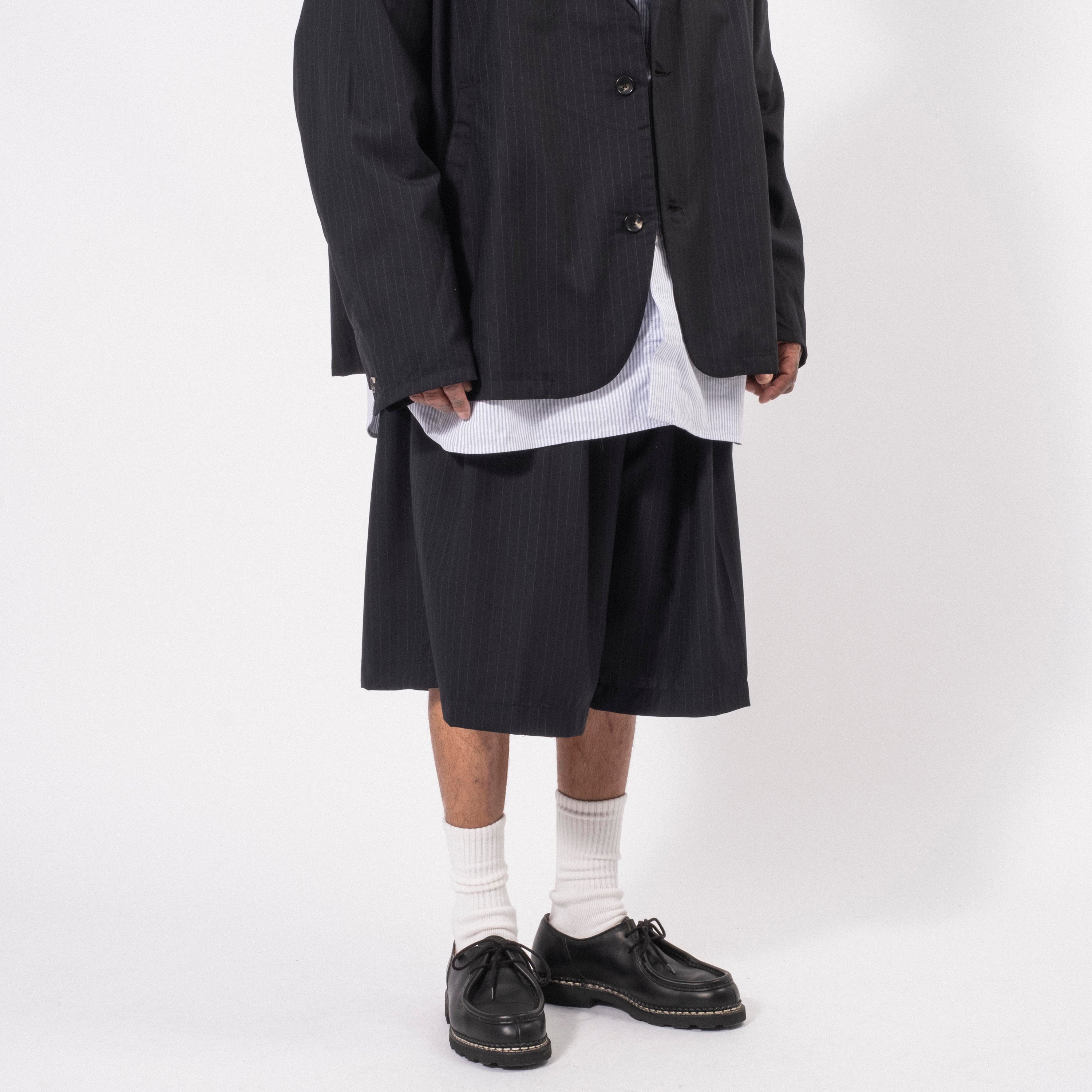 [SILLAGE] CIRCULAR SHORT PANTS _ BLACK STRIPE
