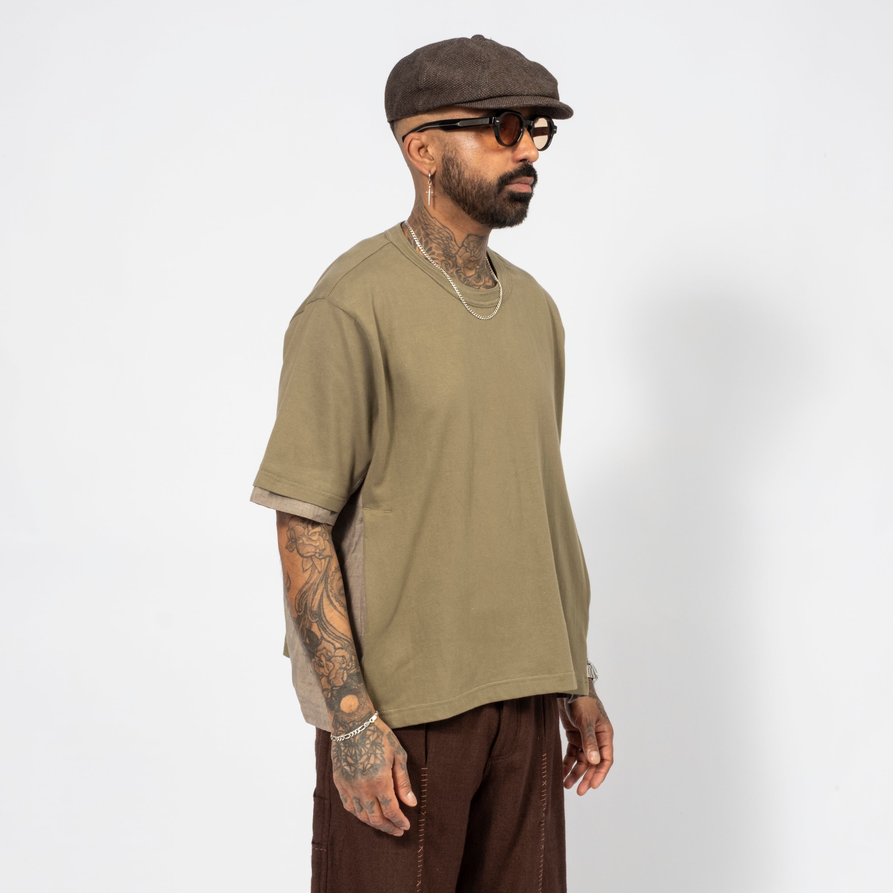 [KARTIK RESEARCH] FW25-120 SIDE PANEL TEE SHIRT _ OLIVE