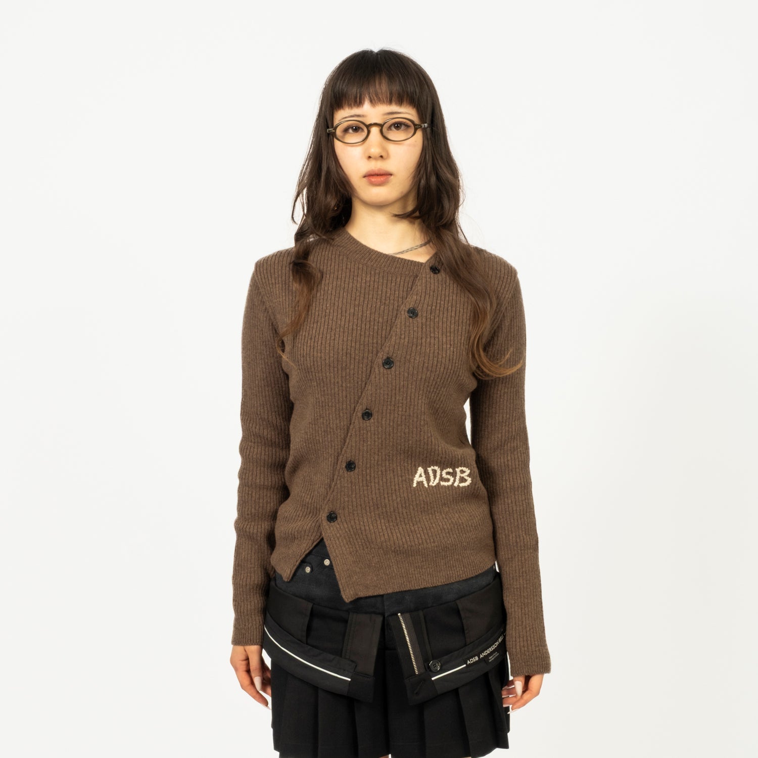 [ANDERSSON BELL] HAND STITCHED BASIC CARDIGAN _ BROWN