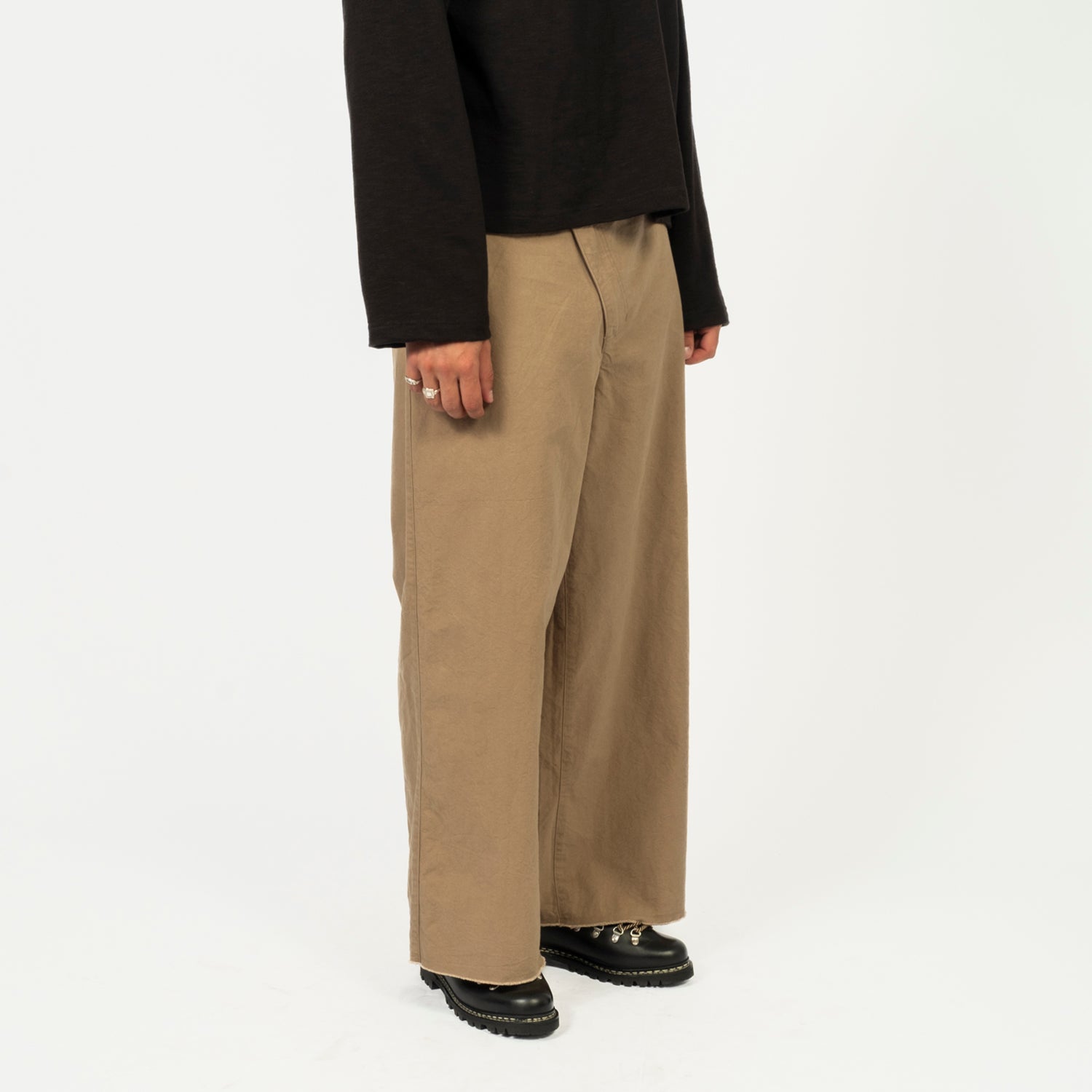 [MERELY MADE] PREMIUM COTTON CATION TWIST WIDE PANTS _ SMOKY BEIGE