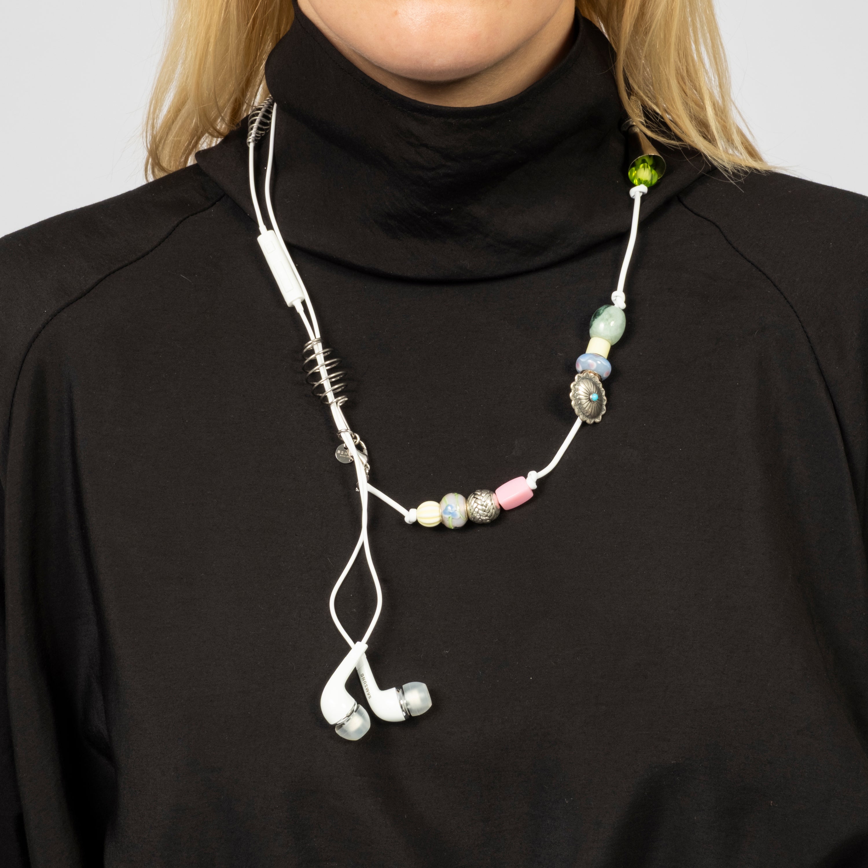 [52HZ LAB] SAMSUNG EARPHONE NECKLACE POKER QUEEN