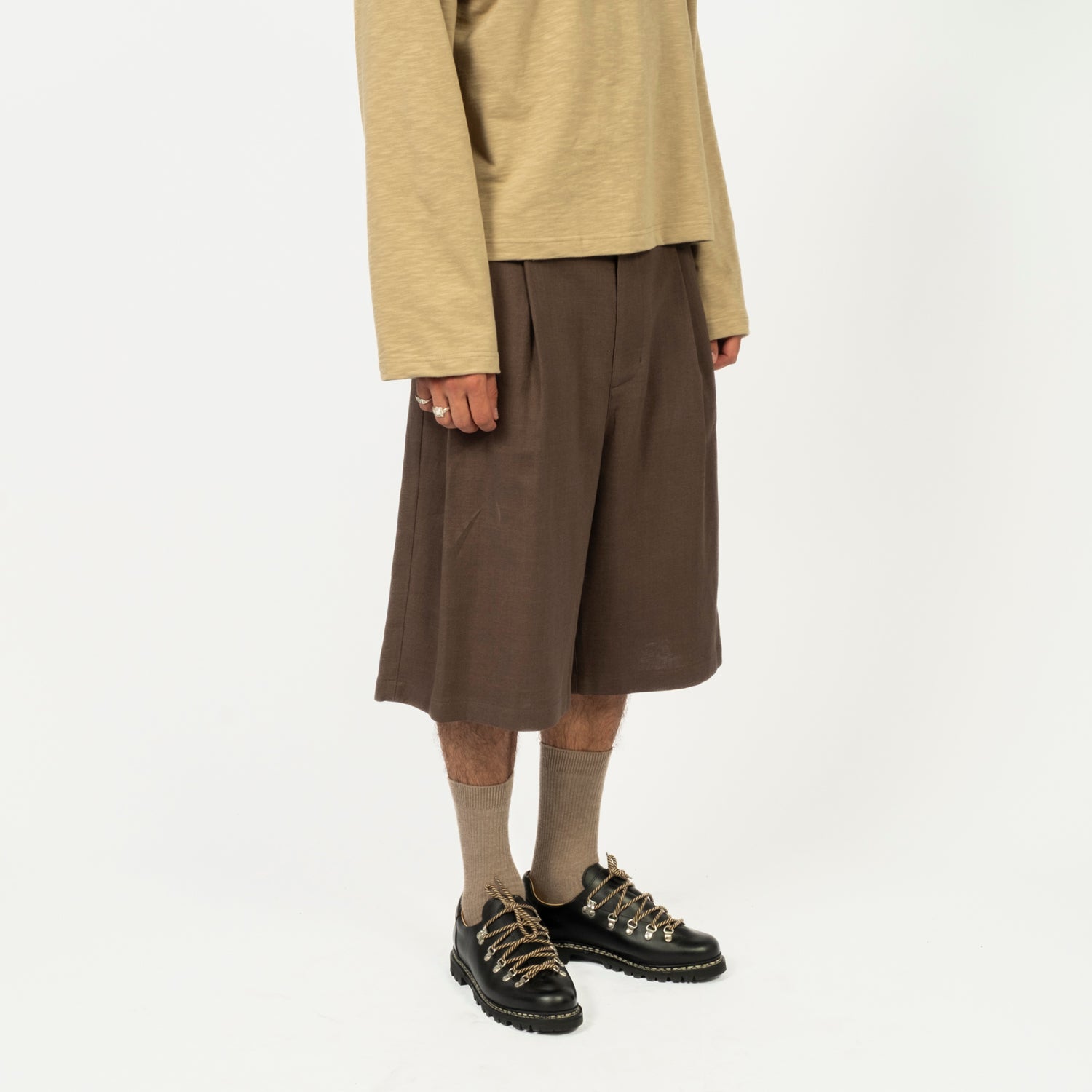 [MERELY MADE] PREMIUM NOMADIC RELAXED WIDE SHORTS _ EBONY OAK