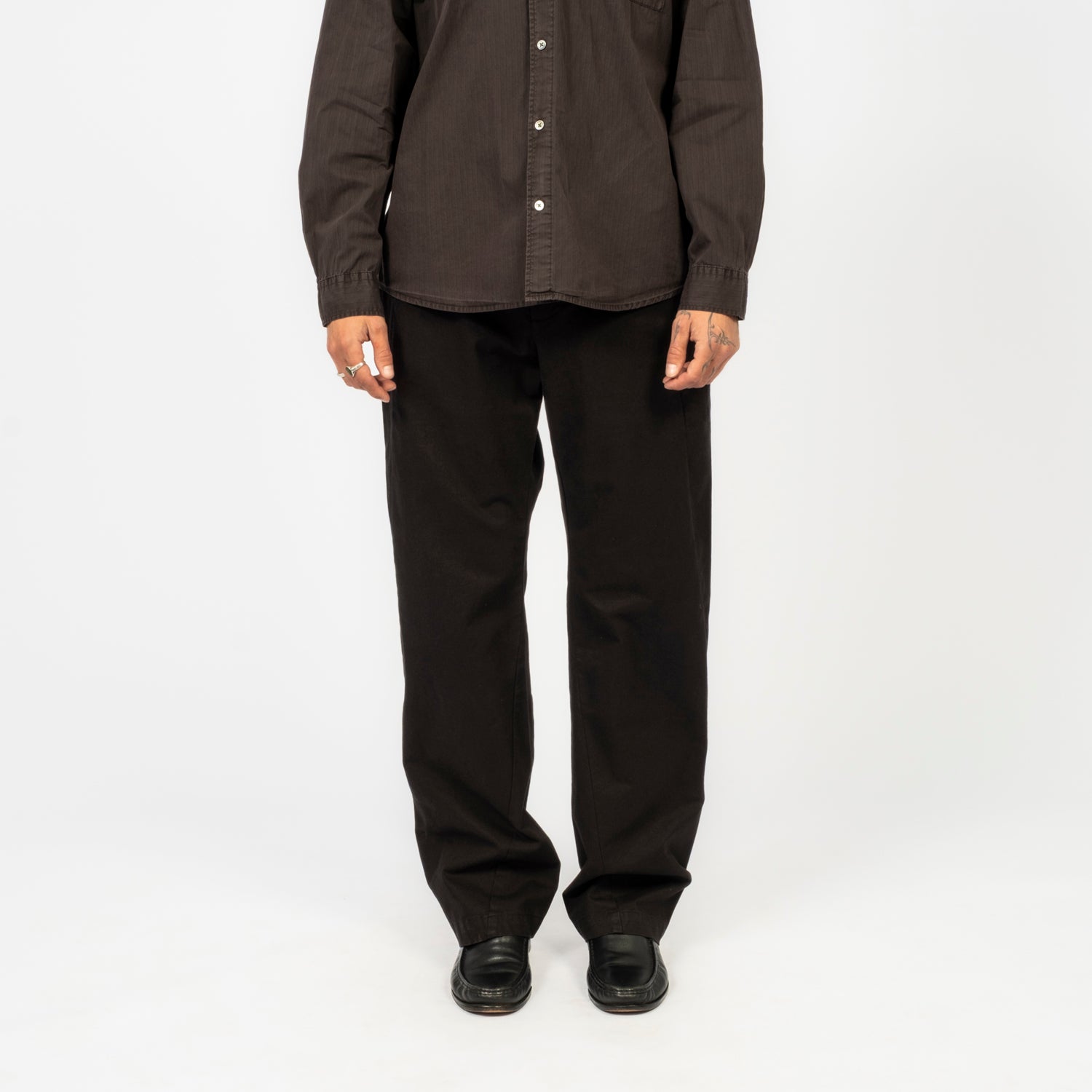 [HATCHINGROOM] SILENT TROUSERS _ BLACK