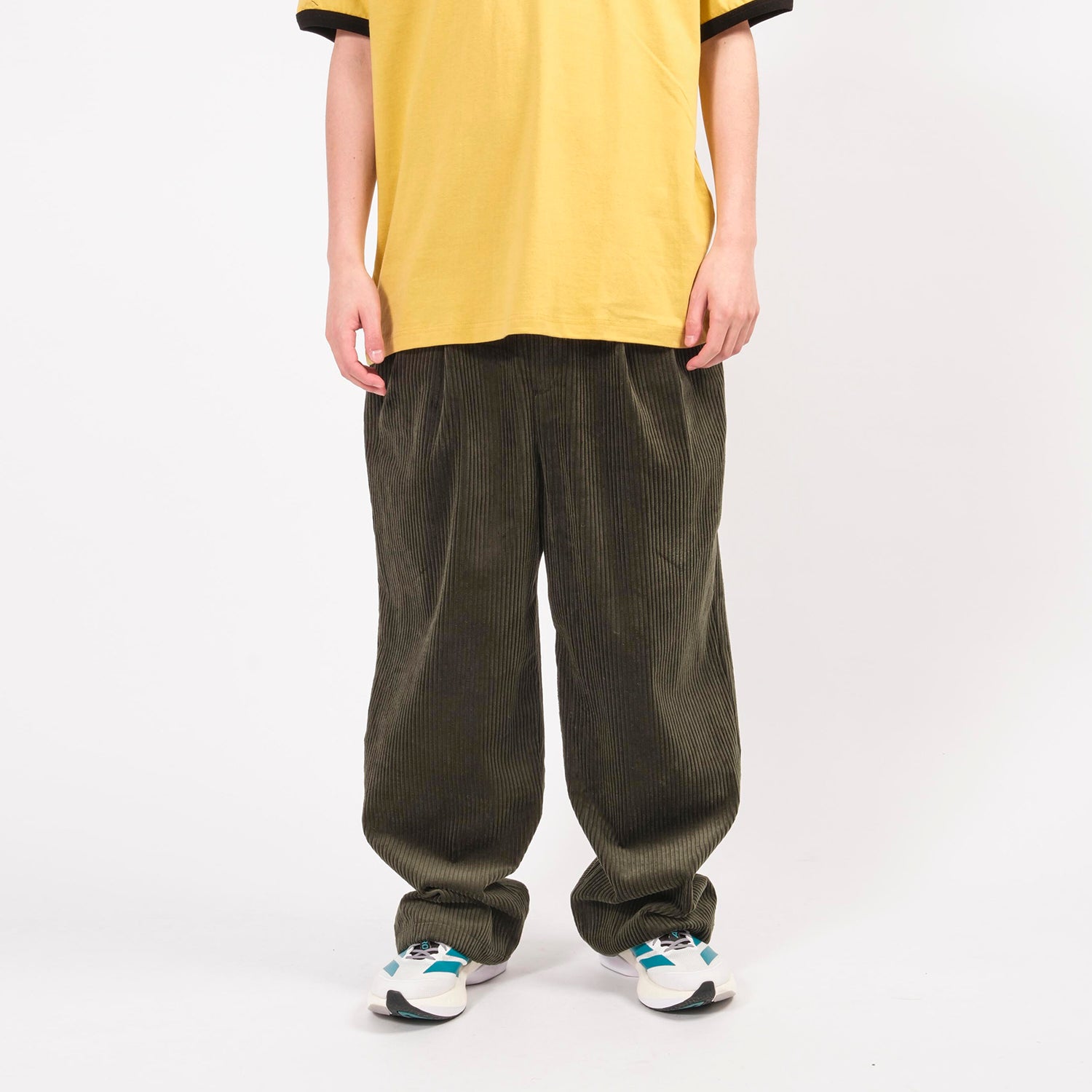 [CONICHIWA BONJOUR] CB WIDE CORDUROY PANTS _ GREEN