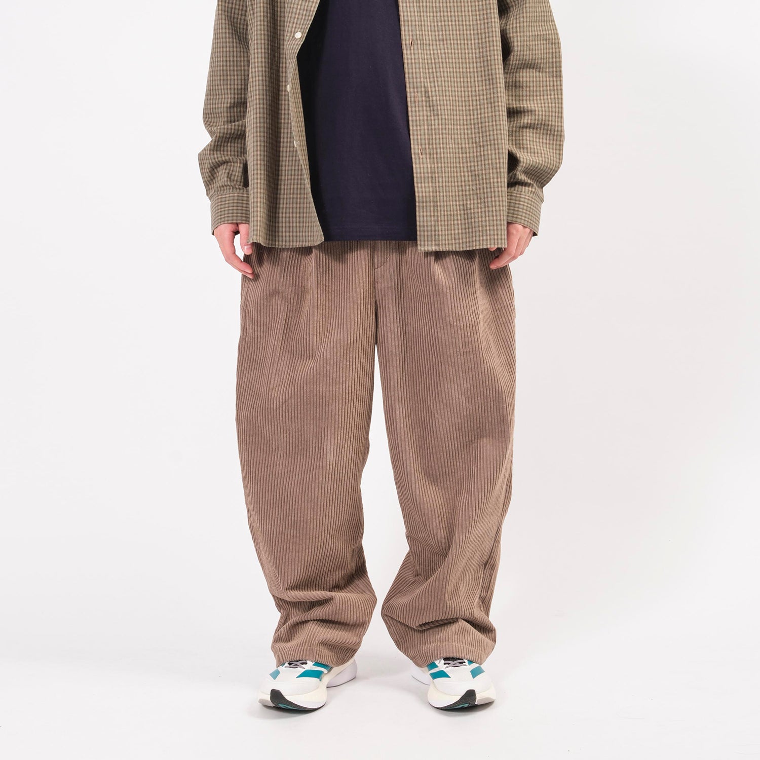 [CONICHIWA BONJOUR] CB WIDE CORDUROY PANTS _ SMOKE