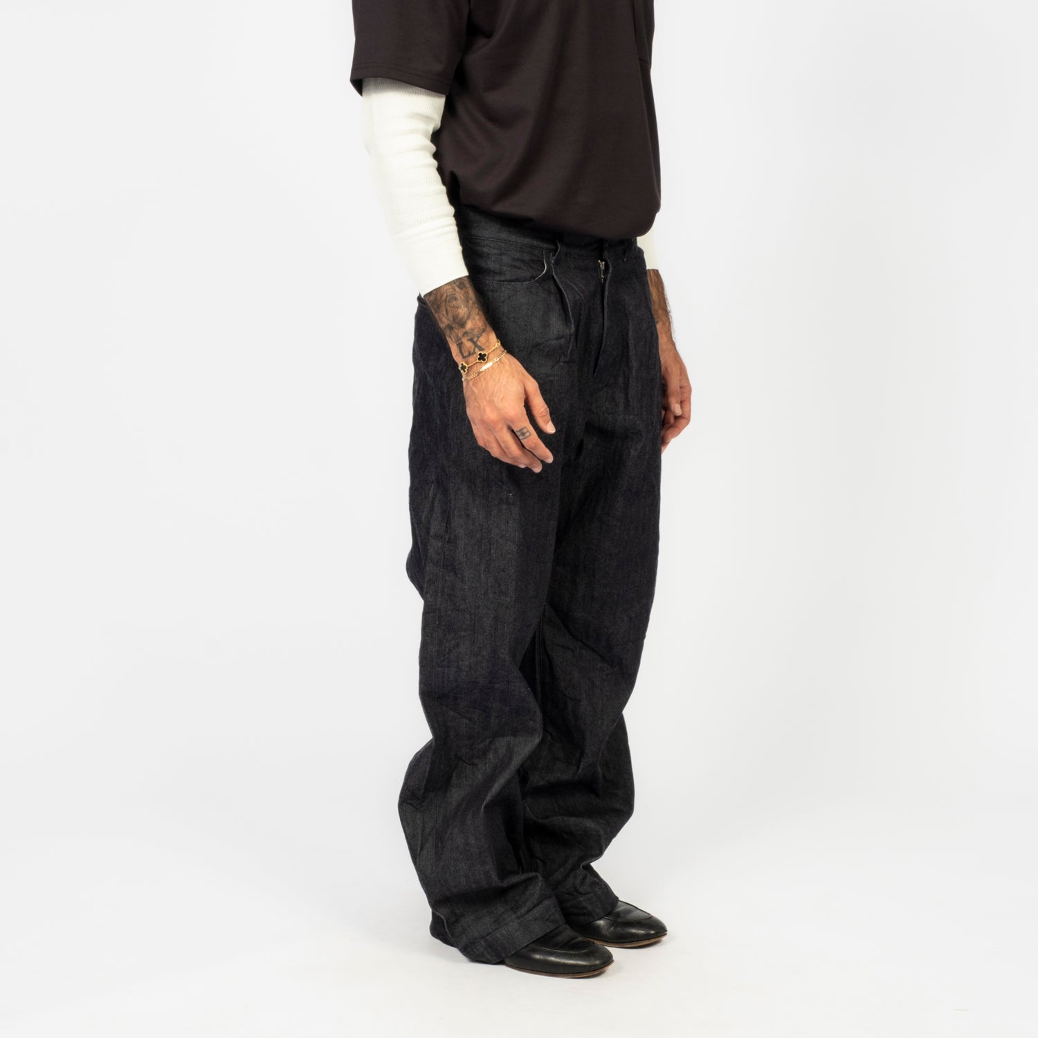 [SSSTEIN] ST.1400 INDIGO DENIM PLEATED BAGGY TROUSERS