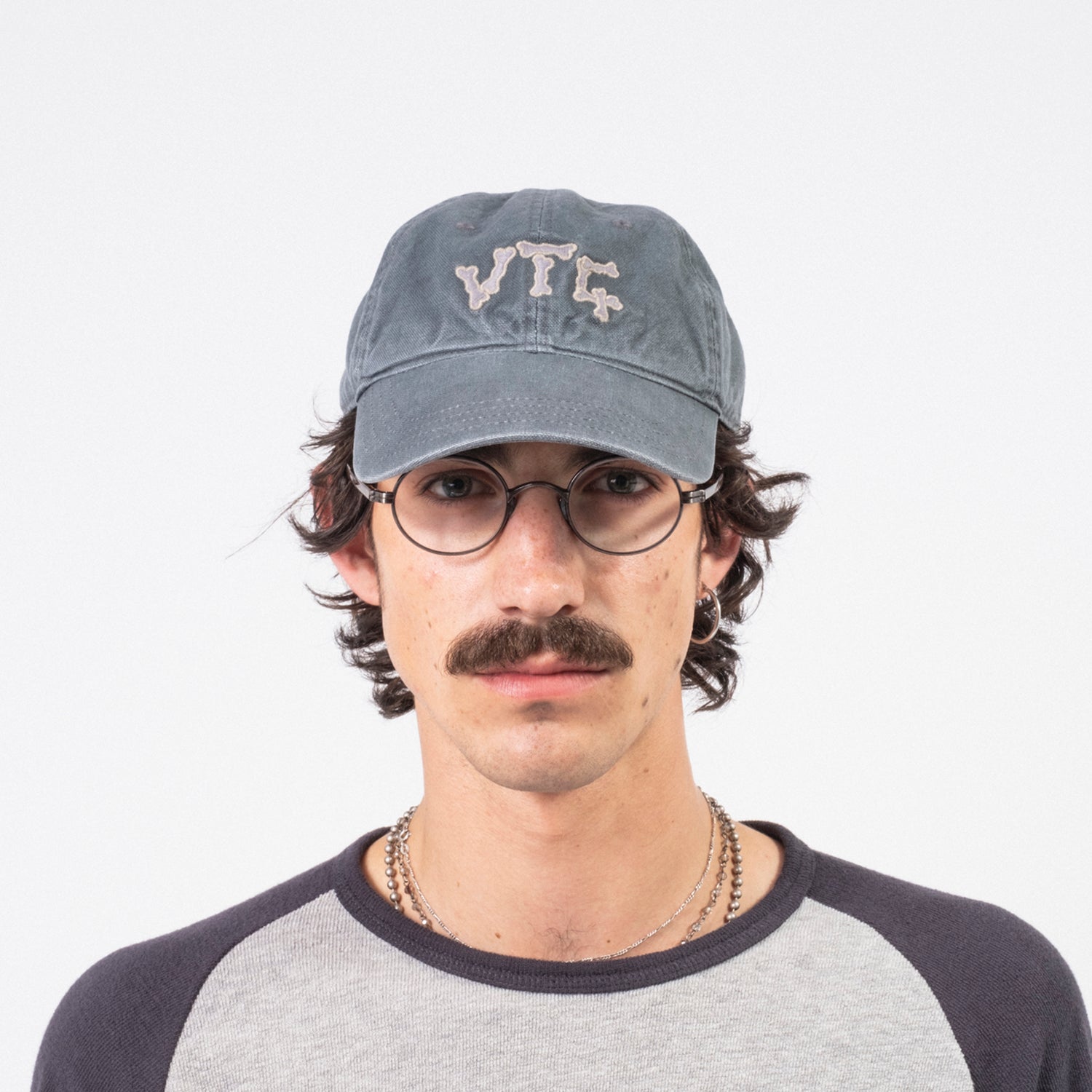 [HATCHINGROOM] BONE VTG CAP _ WASHED GRAPHITE