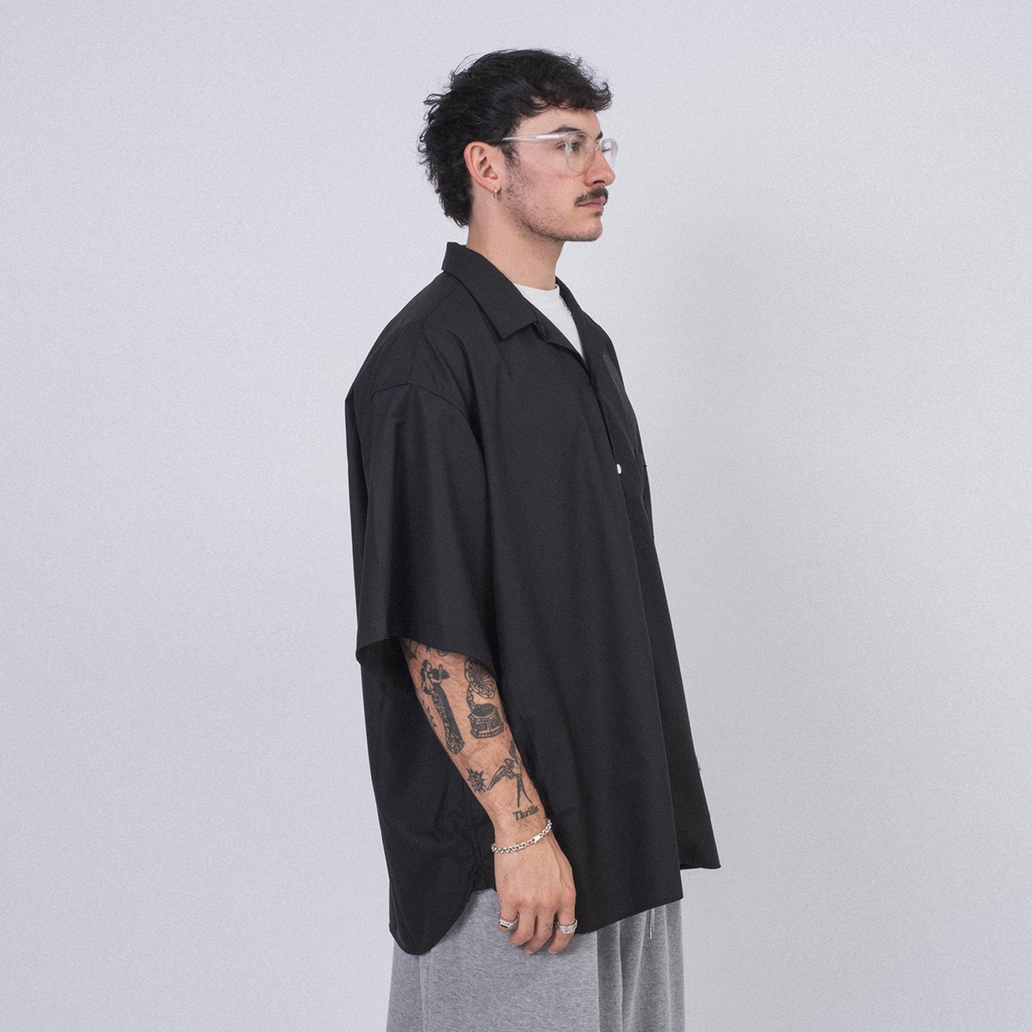 [SILLAGE] RE-ENGINEERED OVERSHIRT SHORT SLEEVE _ BLACK