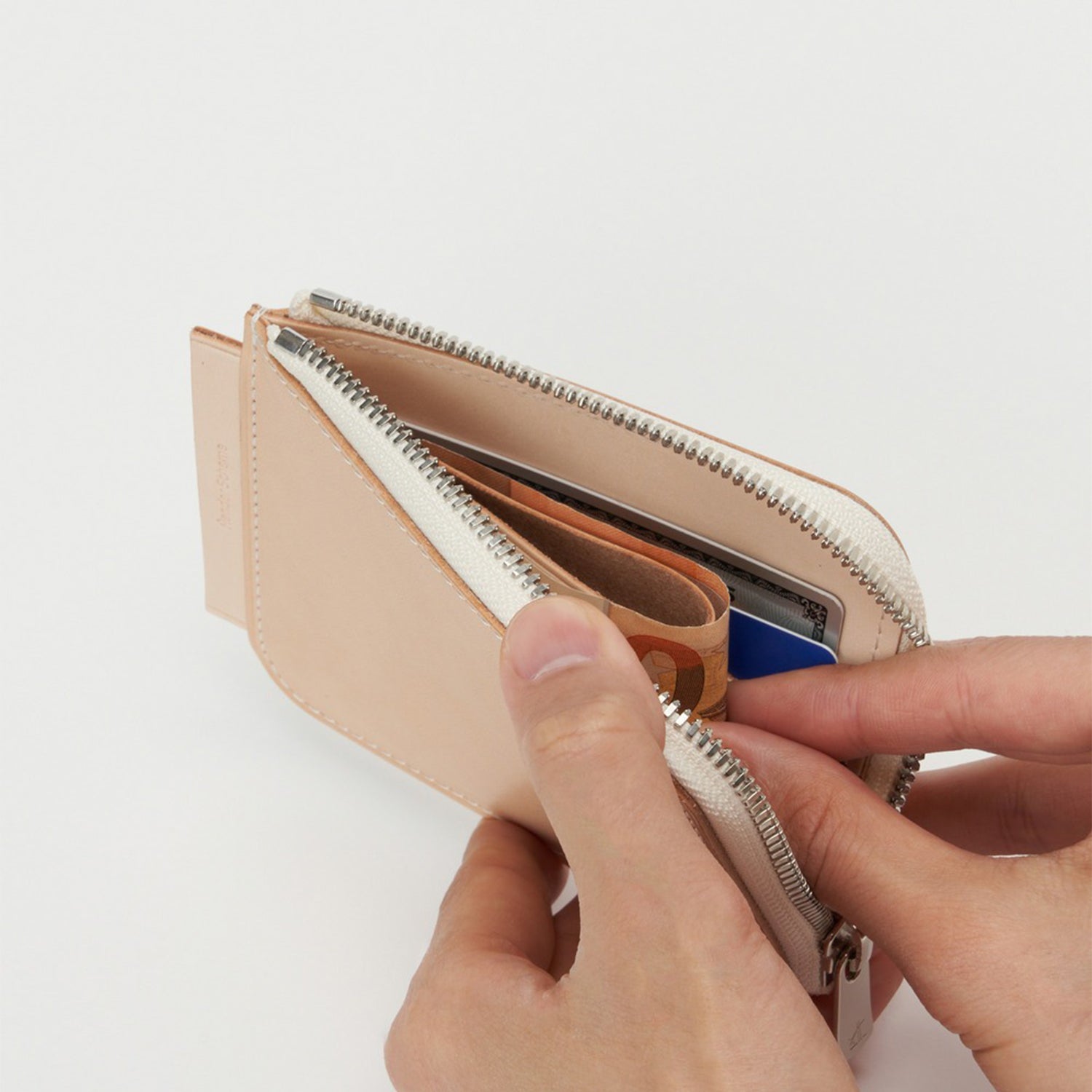 [HENDER SCHEME] L PURSE _ NATURAL