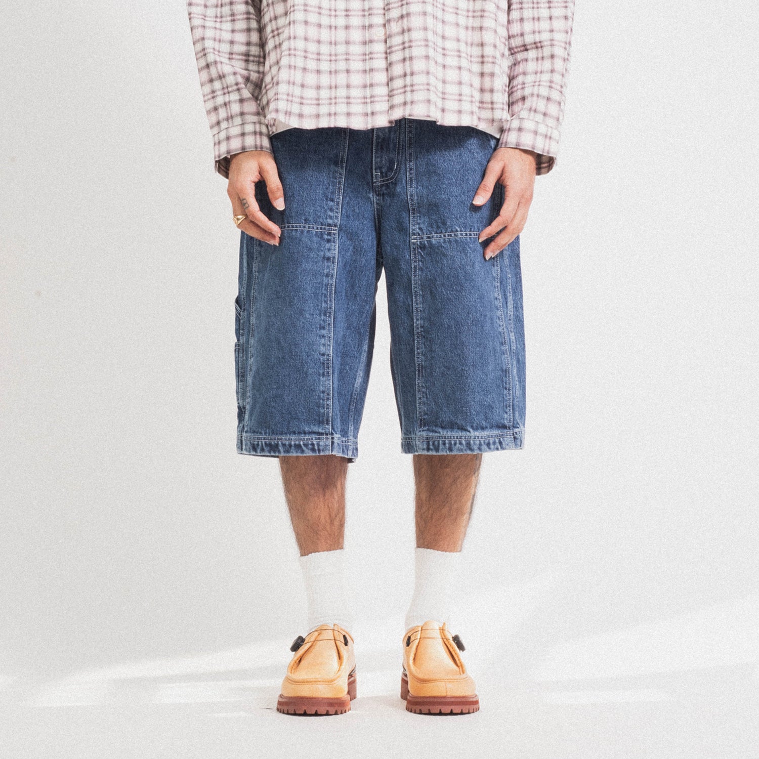 [AFTER PRAY] WIDE CARPENTHER WASHED DENIM SHORTS _ INDIGO BLUE