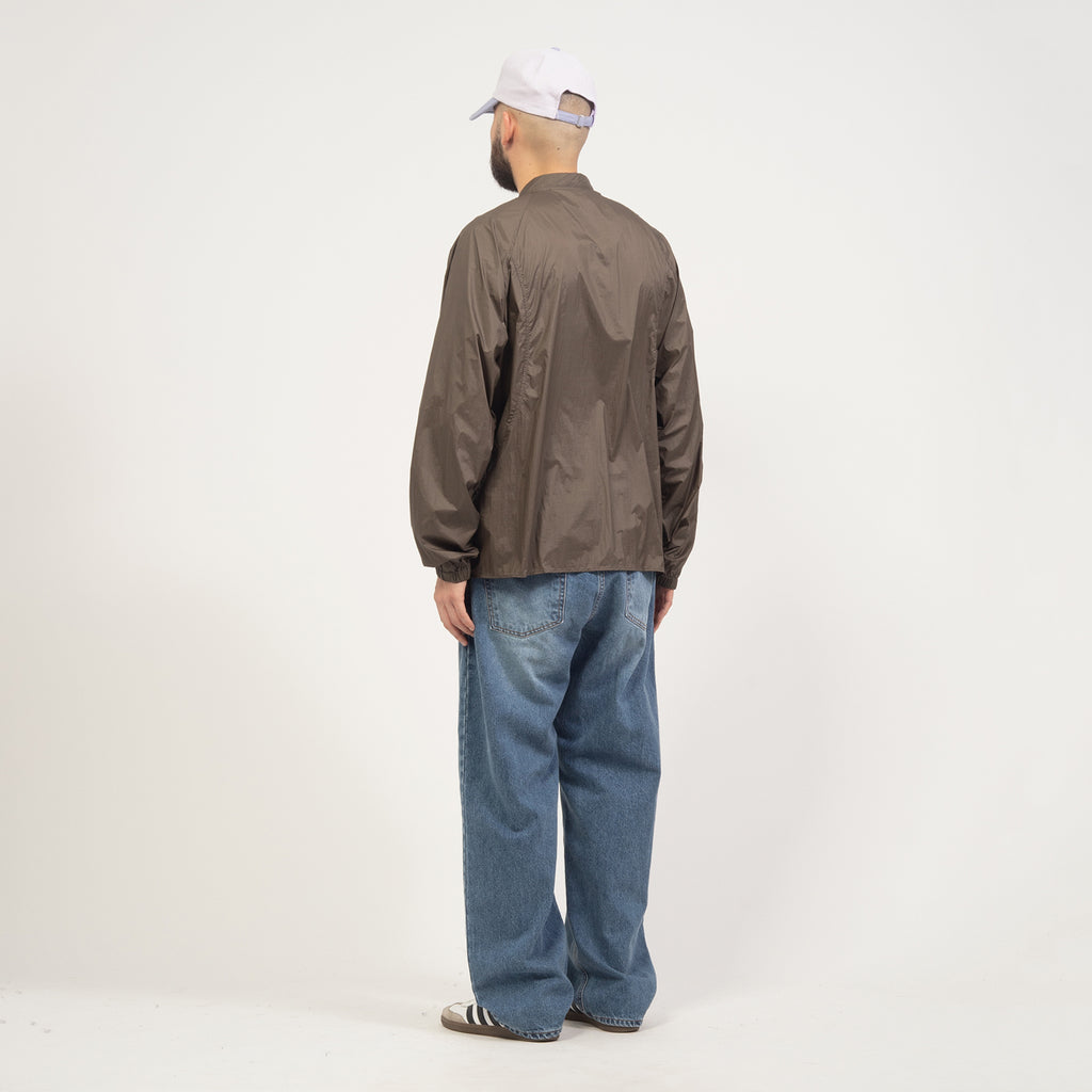 [UNAFFECTED] TRACK SHIRT _ CHARCOAL BROWN