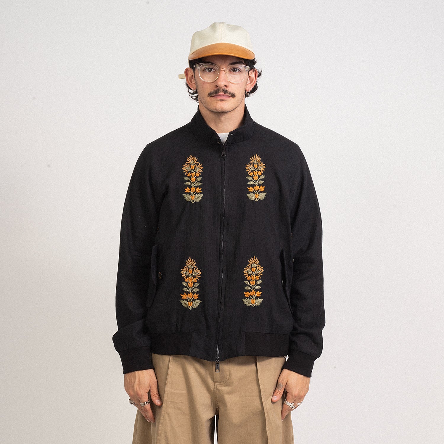 [KARTIK RESEARCH X BARACUTA] WOVEN EMBROIDERY JACKET _ BLACK